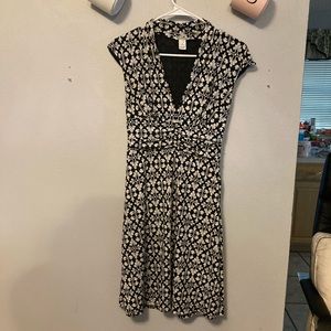 EUC White House Black Market Dress Size 2